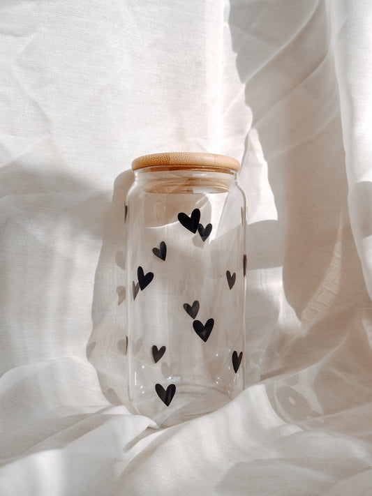 Trinkglas mit Herzen